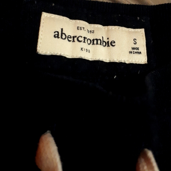 Abercrombie Kids mint condition shorts - Picture 2 of 4